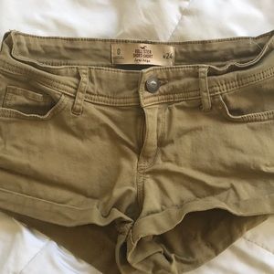 🔥BUNDLE (2/$9, 3/$12, 4/$15)🔥Tan Hollister shorts